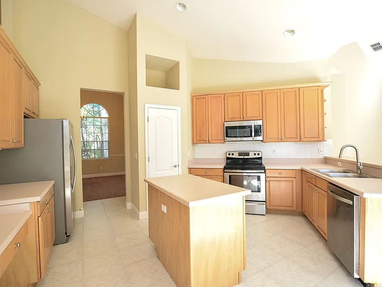 5313 Lake Bluff Ter — Photo 10