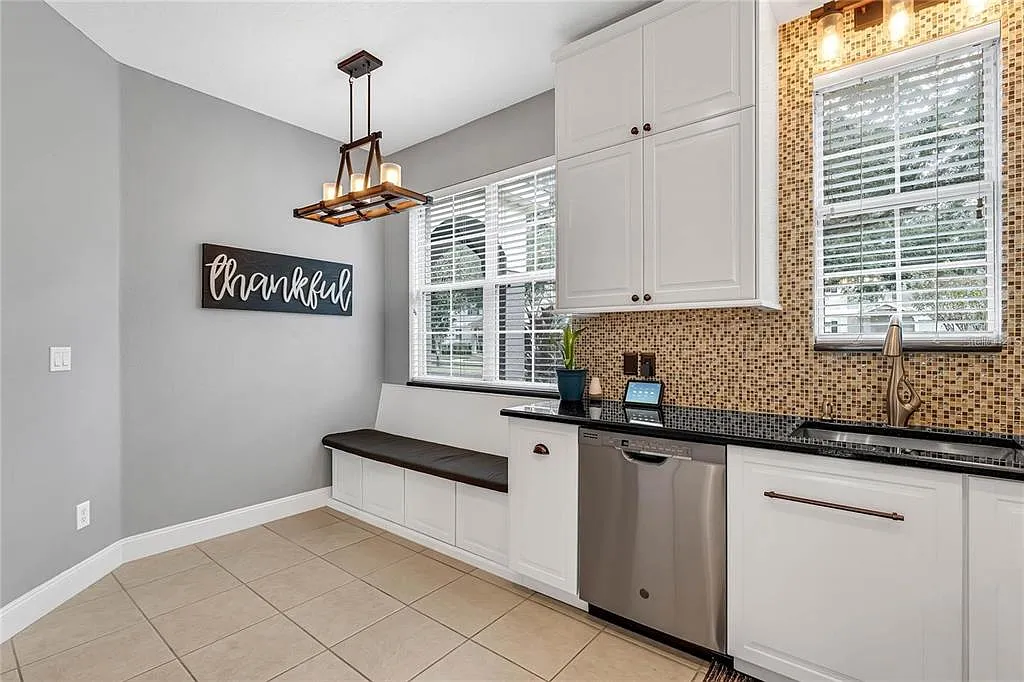 2 bed, 2.5 bath, 1311 sqft, $2,300 — Photo 3