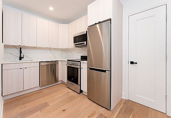 4th image of 76 Carmine St APT 3D