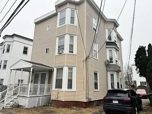 31-33 Chestnut St #1 Photo 1
