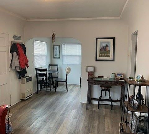 5th image of 803 Jamaica Ct