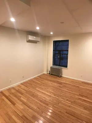 Rented by Level Group | media 31