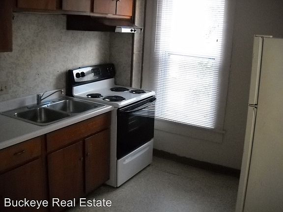 2nd image of 30 E 13th Ave