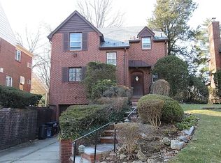 18011 Tudor Rd, Jamaica, NY 11432