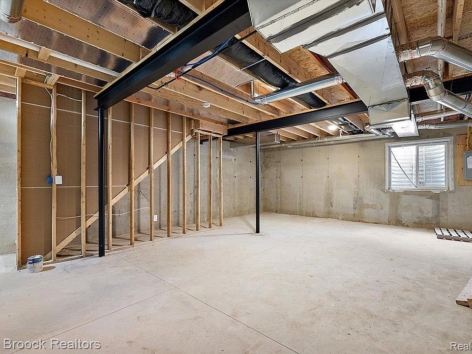 27824 Groveland St, photo 26