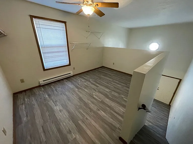 708 N Golfcrest — Photo 6