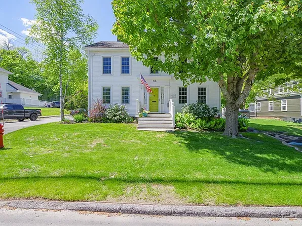 86 High St APT 2, Belfast, ME 04915