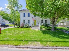 86 High St, Belfast, ME