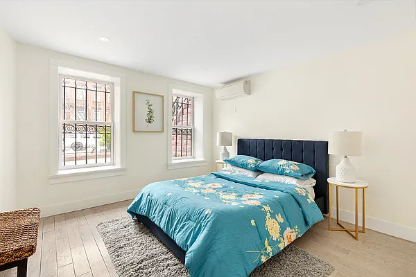 Sold by Compass | media 7