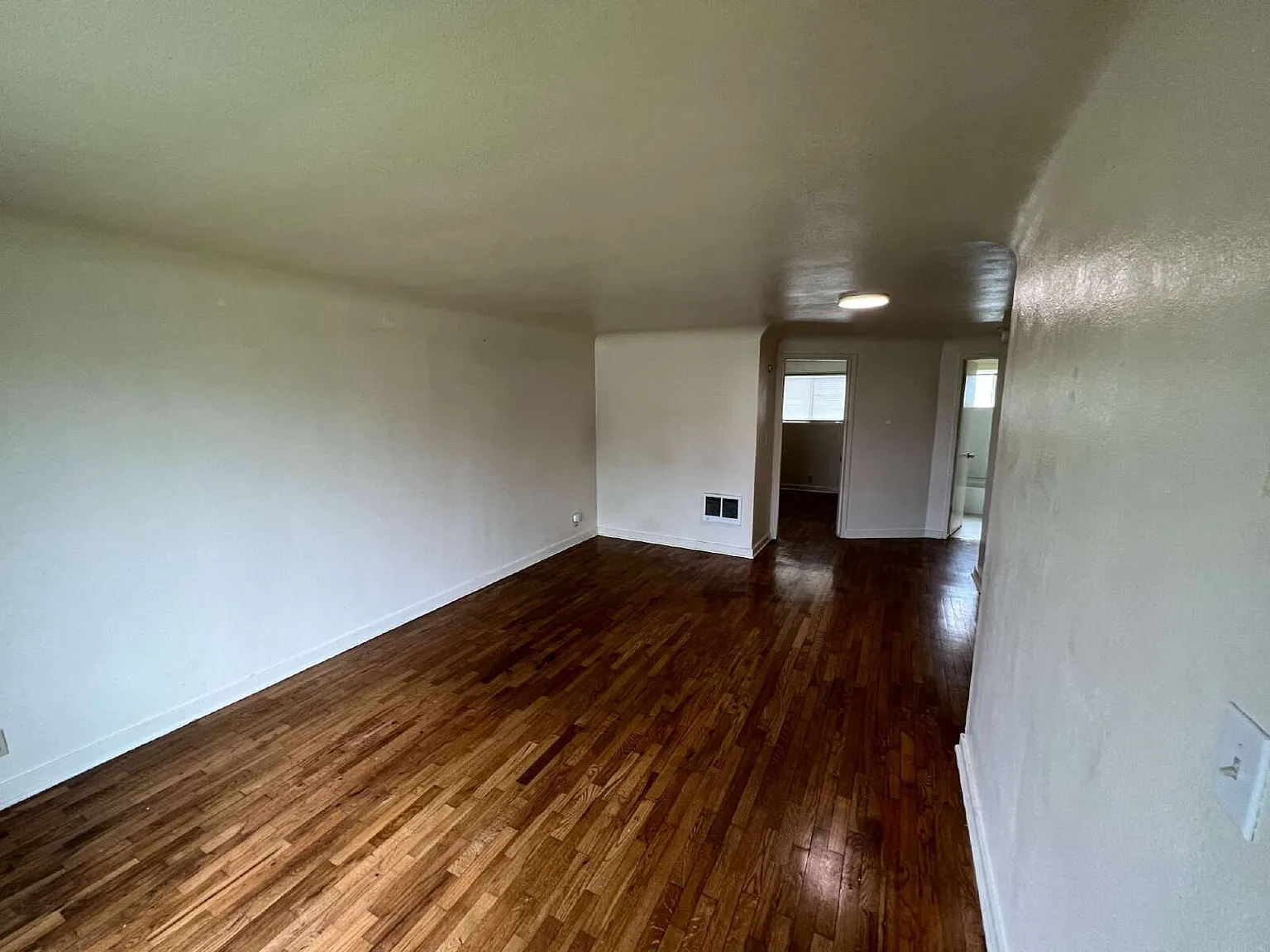 2 bed, 1.0 bath, $1,595 — Photo 4