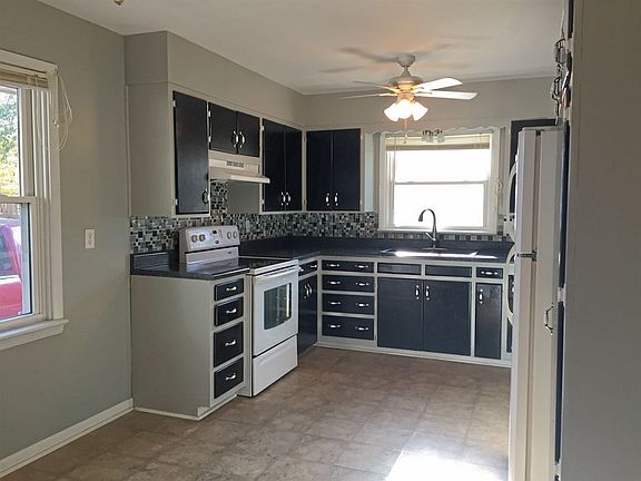 4th image of 214 Knob St