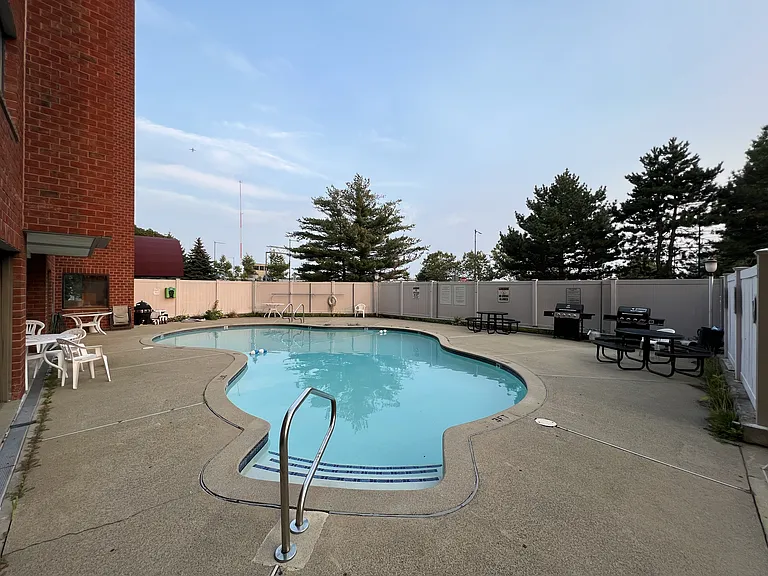 30 Revere Beach Pkwy #512 — Photo 32