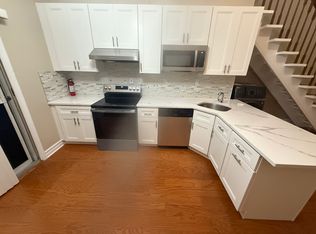 3 Hamilton Ct #1, Coram, NY 11727