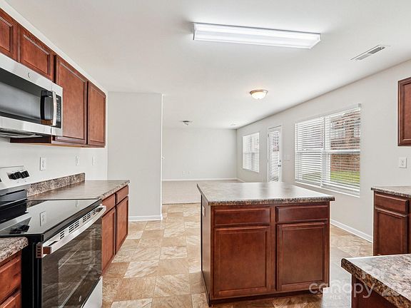 5th image of 5030 Ashley Place Dr