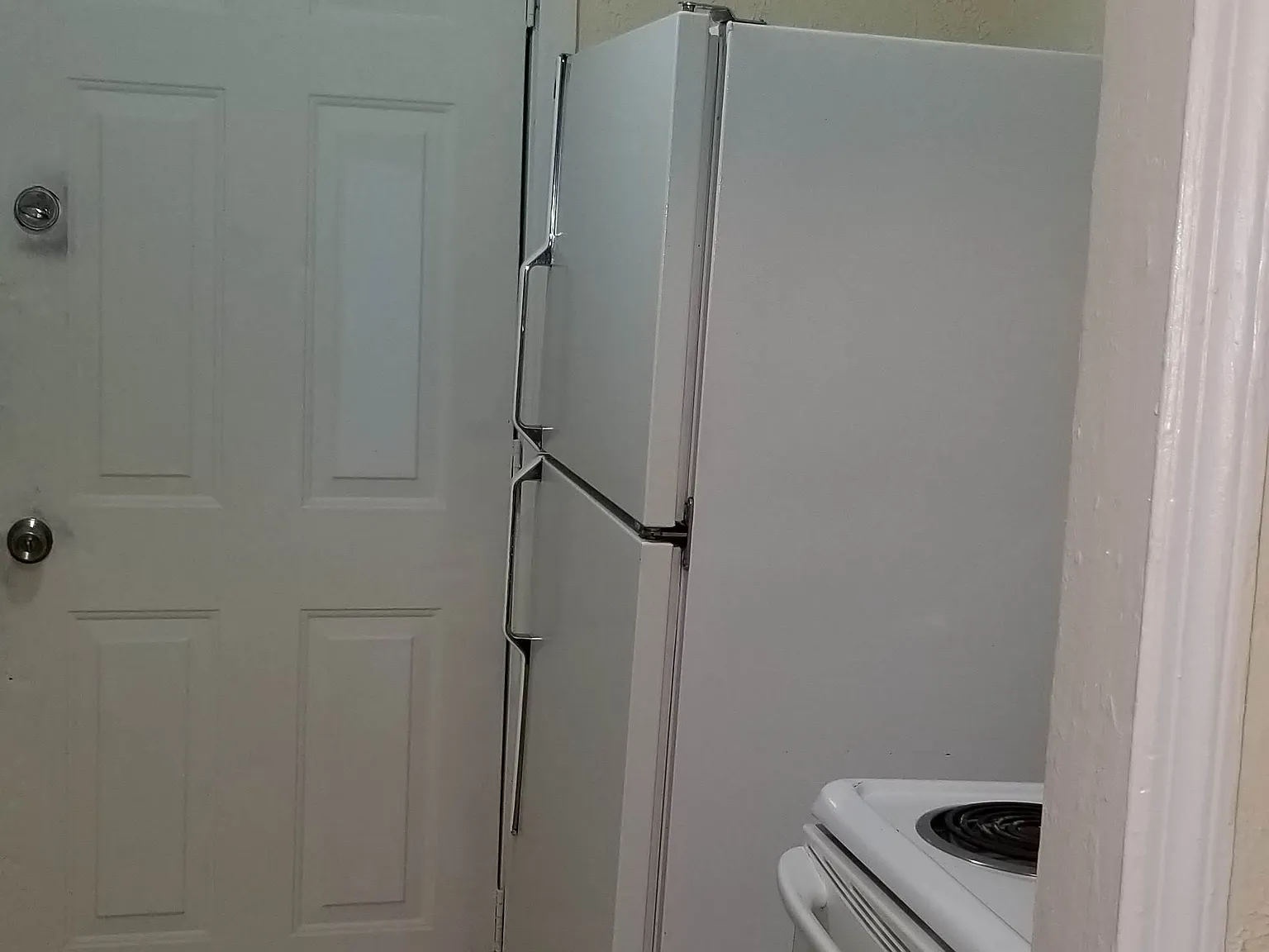 2 bed, 750 sqft, $700 — Photo 3