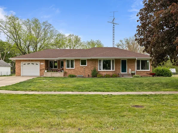218 N Fulton St, Newell, IA 50568