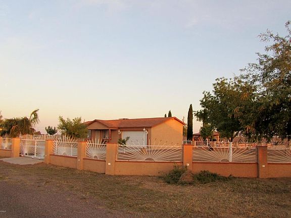 3rd image of 5959 E Fox Hollow Ln