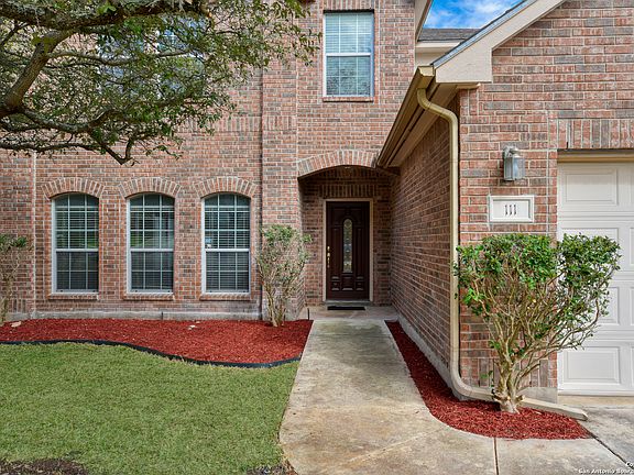 3rd image of 111 Sable Heights