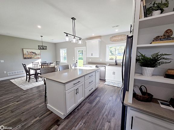 4th image of 101 Coal Valley Ln