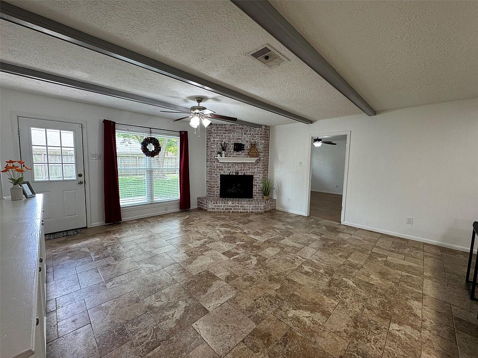 1st image of 722 Seafoam Rd