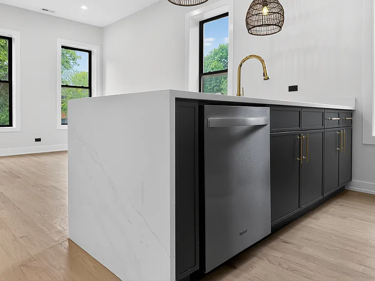 1416 N Maplewood Ave #2 — Photo 5