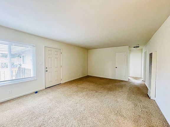 2nd image of 2147 Monroe St APT 4
