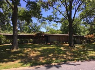 25 Nantucket Ln, Saint Louis, MO