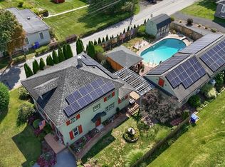 7981 Chambers Hill Rd, Harrisburg, PA 17111