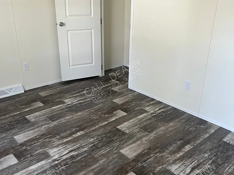 17 Greenwood Dr — Photo 3