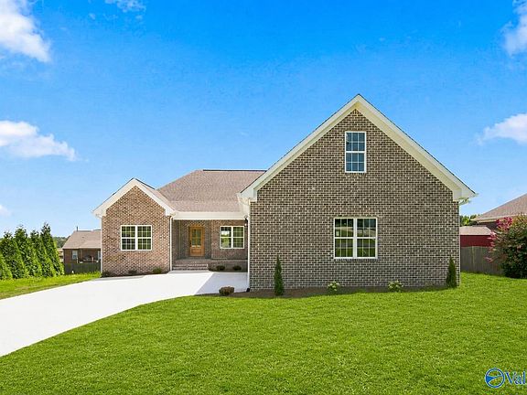 2nd image of 92 Payton Ln