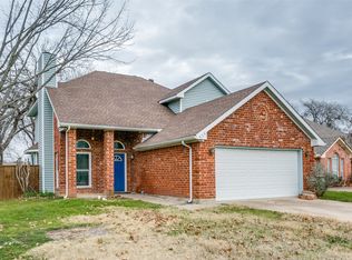 535 Beasley Dr, Lewisville, TX 75057