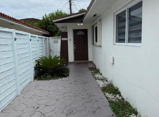 3212 SW 24th Ter, Miami, FL 33145