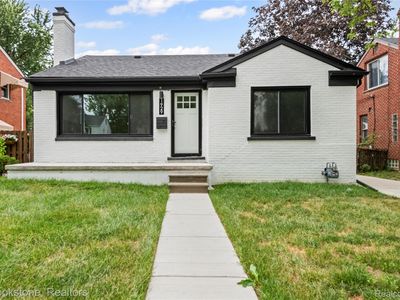 1929 Allard Ave, Grosse Pointe Woods, MI, 48236