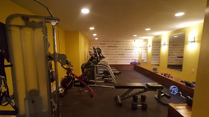 Rented by Evergreen Apartments BK | media 44