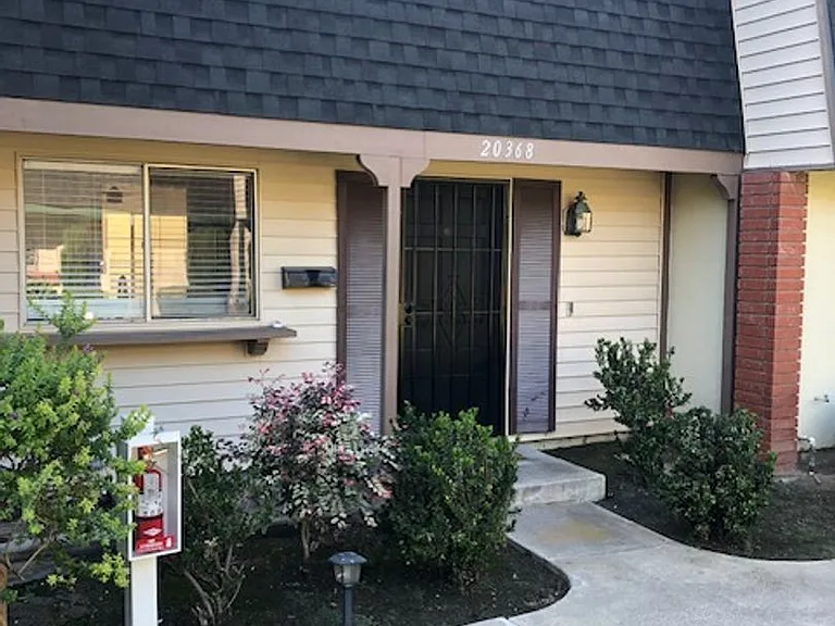 20368 Flora Ln — Photo 23