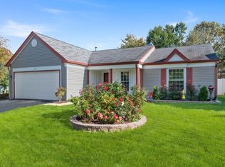 3155 Village Green Dr, Aurora, IL 60504