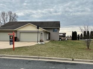 1716 Bates St, Sauk City, WI 53583