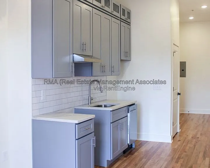 4 Zebulon St #2D — Photo 3