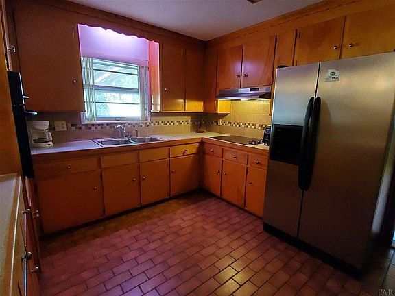 5th image of 1905 N 58th Ave