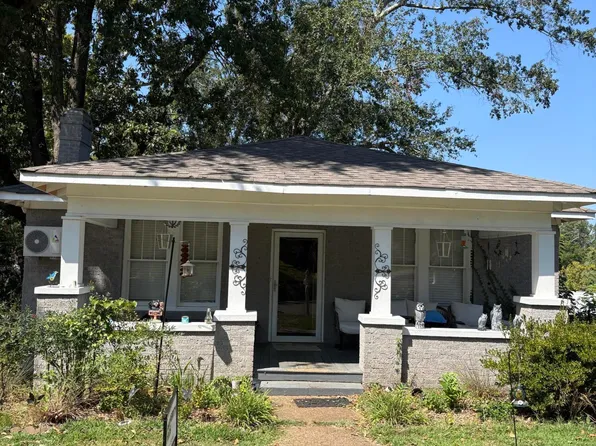 323 Fulton St, Corinth, MS 38834