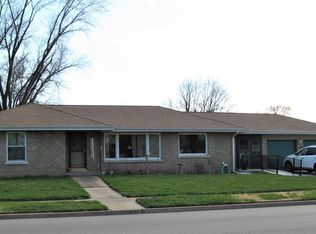 806 Sheridan Rd, Pekin, IL 61554