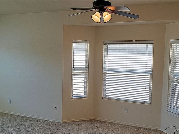 3rd image of 424 Bear Dance Dr