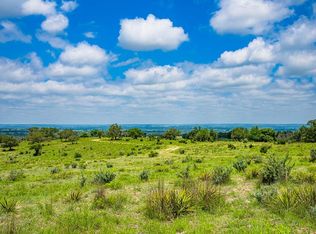 196 William Hahn Loop, Fredericksburg, TX 78624