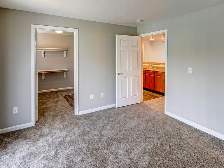 Trotters Pointe Apartments — Photo 9