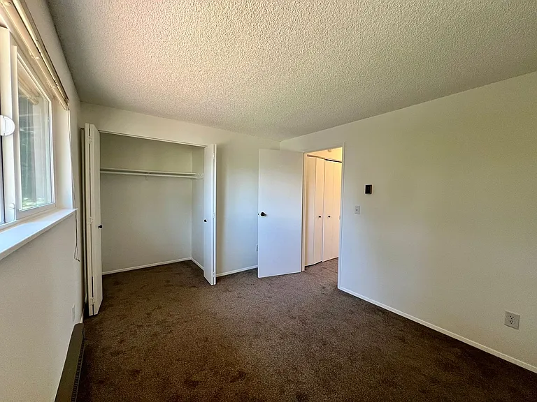 6102 Glen Mary Ln SE — Photo 16