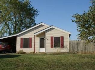 110 Rowe Ave, Pocola, OK 74902