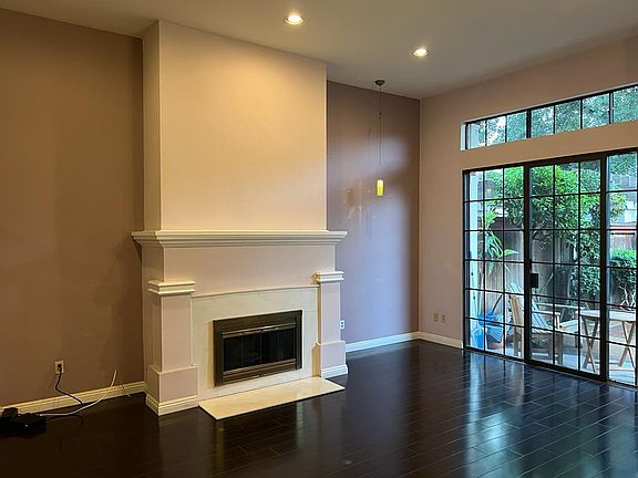 4th image of 428 W Huntington Dr Unit 6