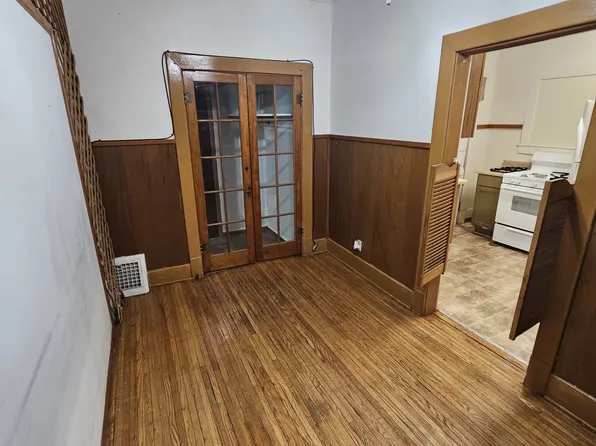 5220 Stockwell St APT 1, Lincoln, NE 68506