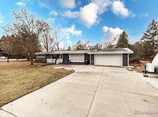 5311 S Croton Hardy Dr, Newaygo, MI 49337