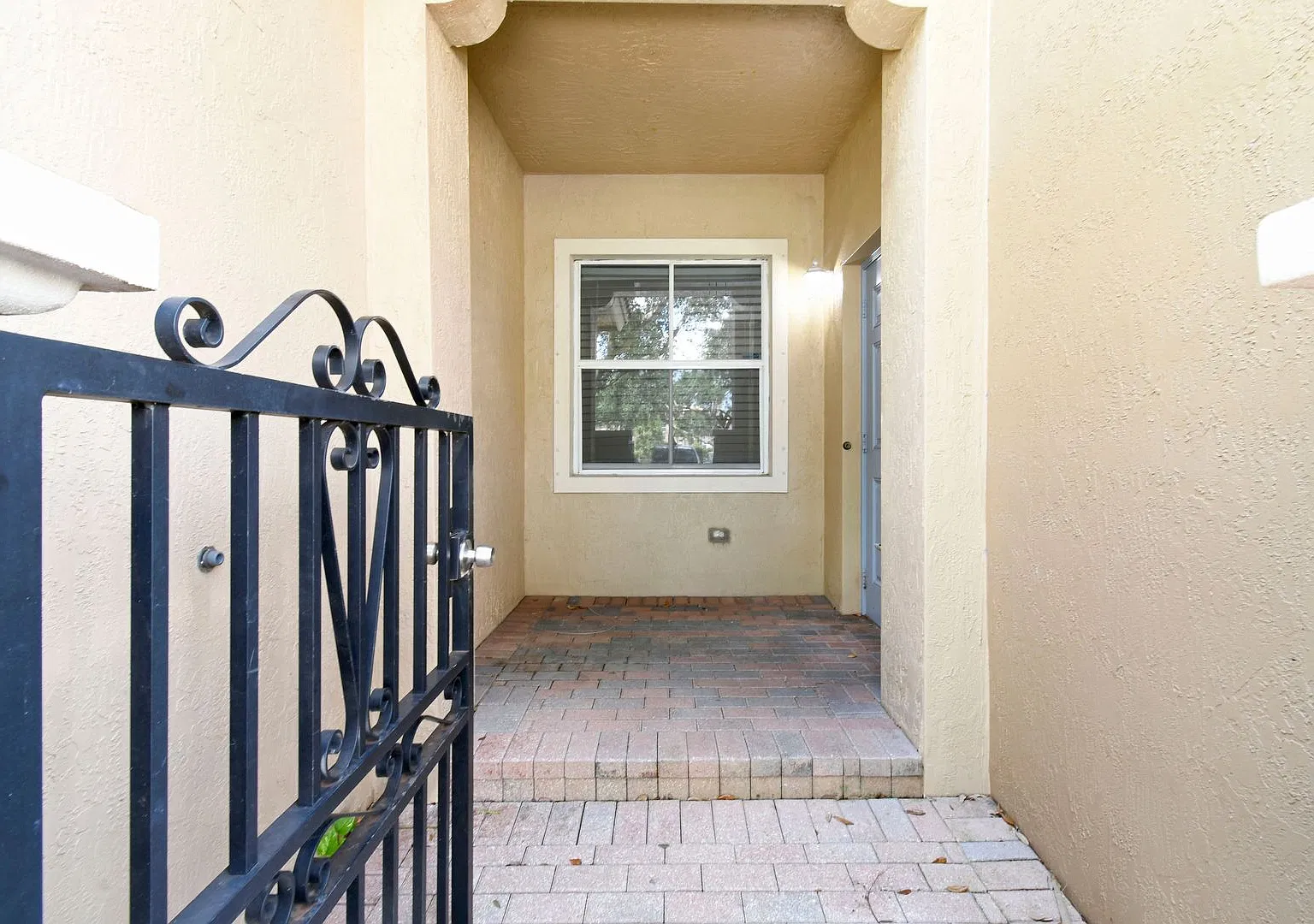 Limited Time offer... First Month & Security Deposit to move in! — Photo 4